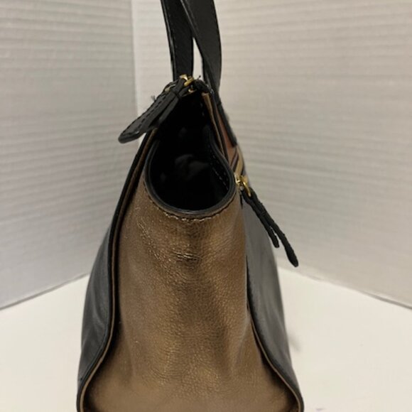 Fossil small tri color leather bag. - Picture 3 of 5